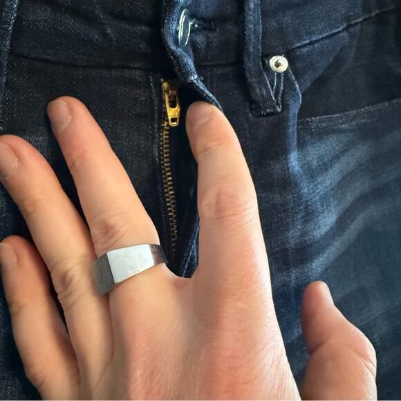 Good American Good Waist Crop Jeans Size 6 - Picture 5 of 7